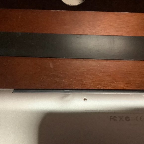 Macbook Pro 13" 2.4 core (Dent Screen/Hinge) - Picture 5 of 10